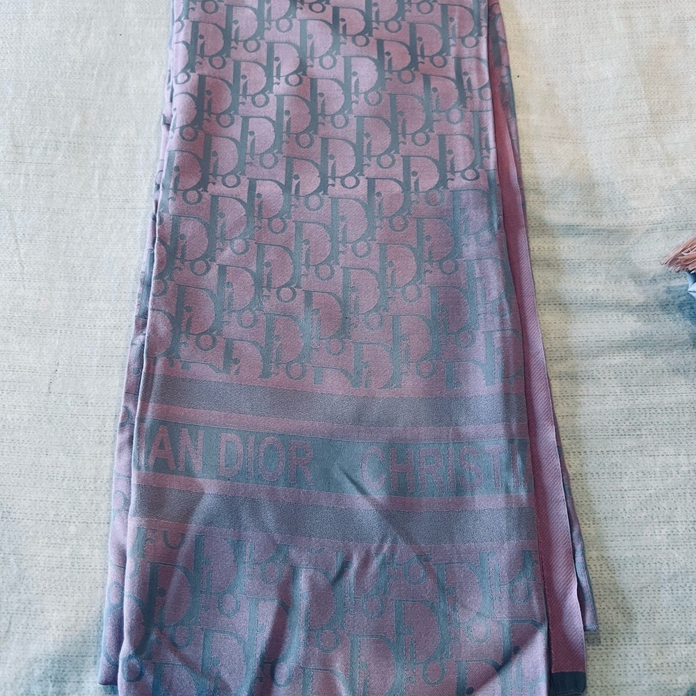 New Fancy Pink and Gray Scarf
74x28”